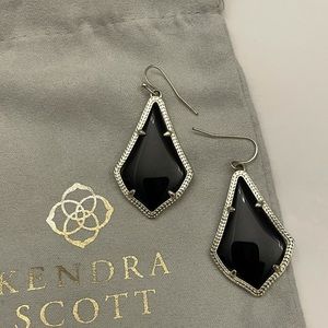 Kendra Scott Alex earring.  Black with Gold.